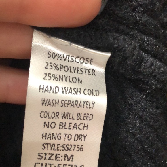 She + Sky Cowl Neck Top - Picture 5 of 6